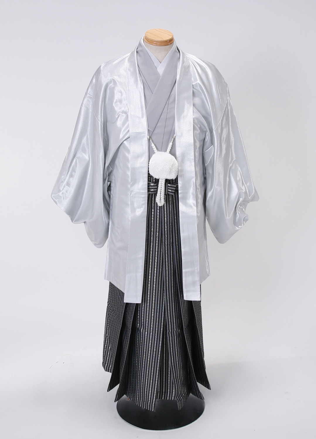 紋付袴：銀・無地＜66,000円＞