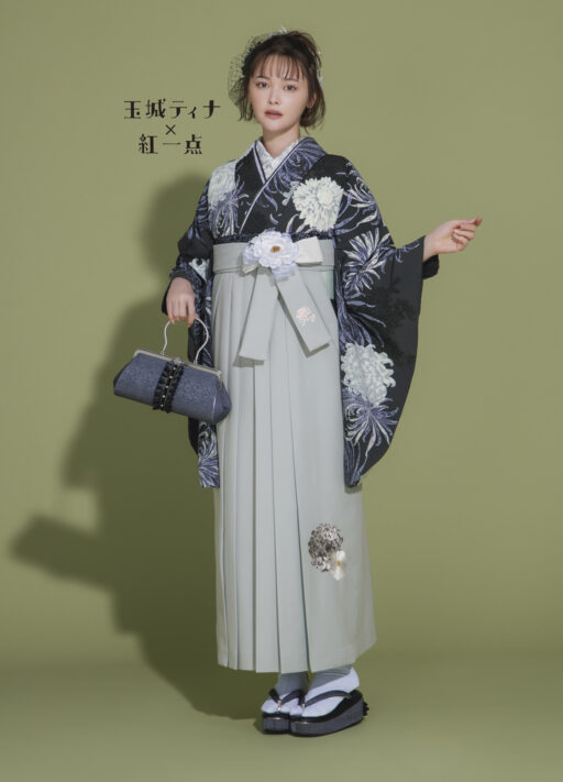 卒業袴：玉城ティナ