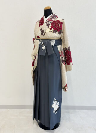 赤・ベージュ・紺