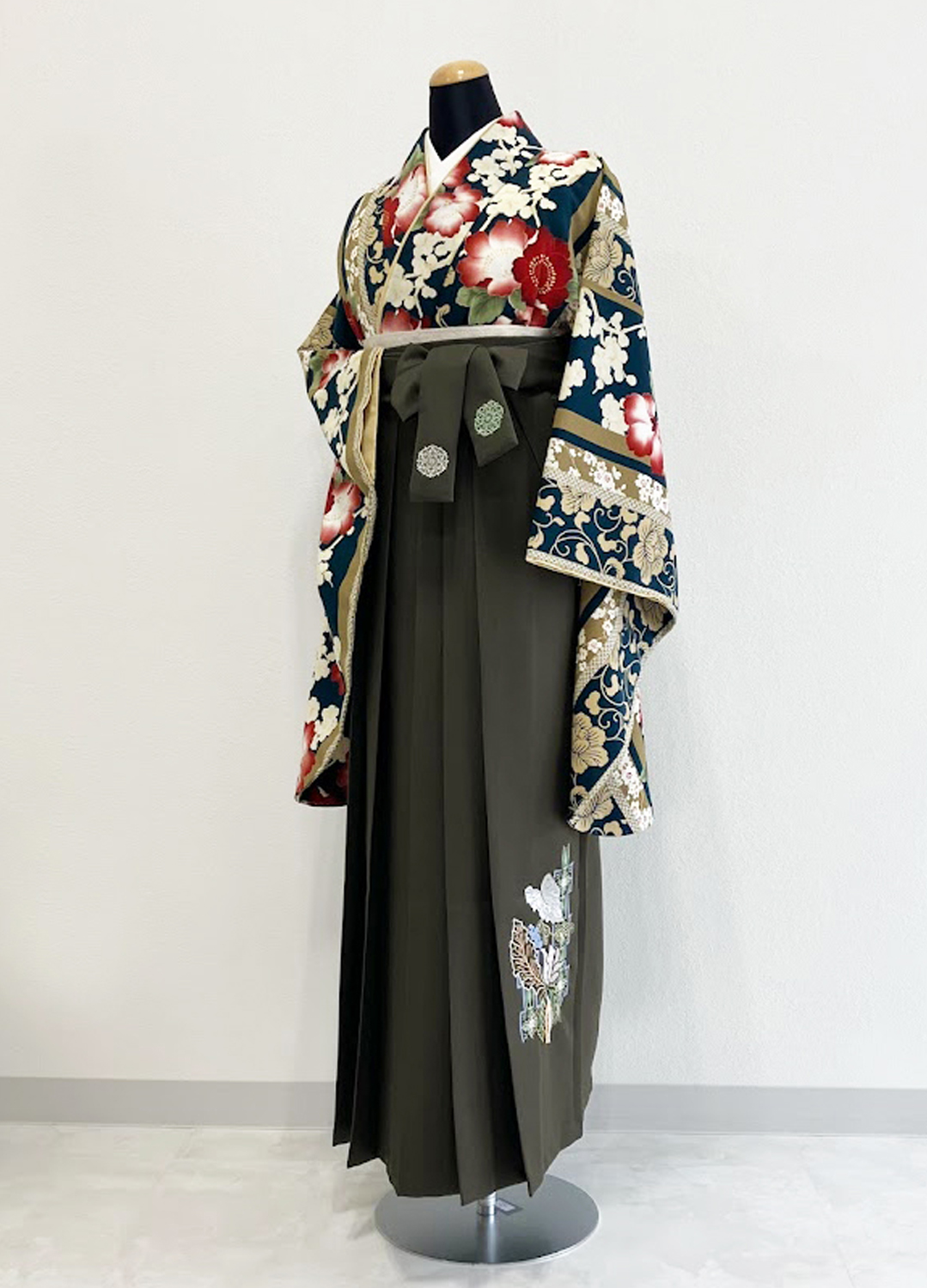 緑・紺・赤・茶